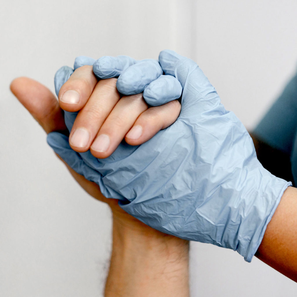 Cura delle Lesioni Cutanee Croniche Cura professionale di ulcere, lesioni da decubito, piede diabetico e ustioni. Medicazioni avanzate e bendaggi a domicilio a Follonica e Castiglione - Dr. Leonardo Ontani